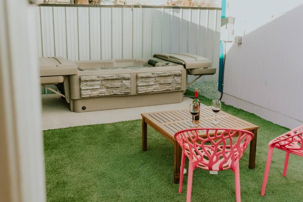 Agave Tiny House At Cactus Flower-hot Tub-pet Friendly-no Pet Fees! Casa de Férias *