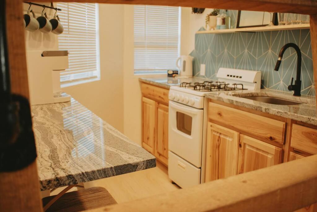 Agave Tiny House At Cactus Flower-hot Tub-pet Friendly-no Pet Fees! Casa de Férias Albuquerque